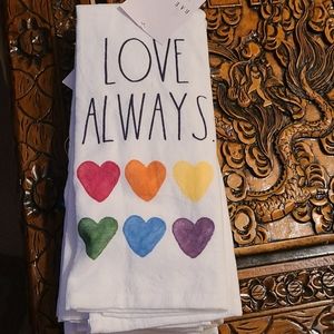 🌈Rae Dunn Love Always Kitchen Towel Set